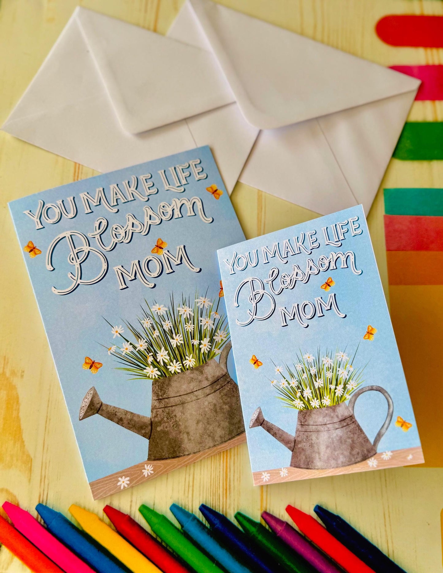 Tarjeta del Día de la Madre | Regadera vintage con margaritas - Tú haces florecer la vida, Jardín botánico de flores silvestres - Arte ilustrado
