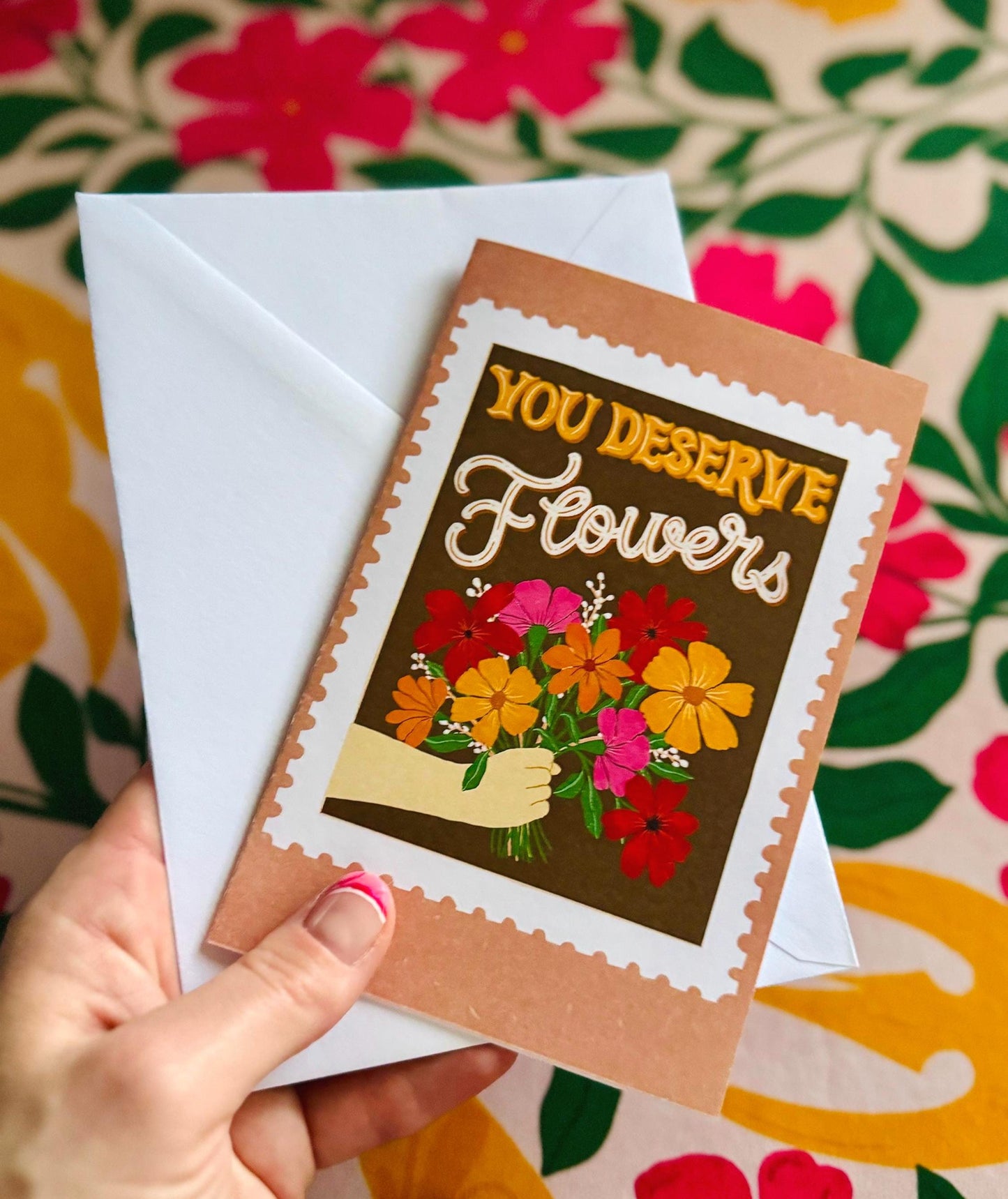 Muestre su gratitud con una tarjeta de felicitación con flores hechas a mano: perfecta para el Día de la Madre, trabajadores de la salud y amigos.