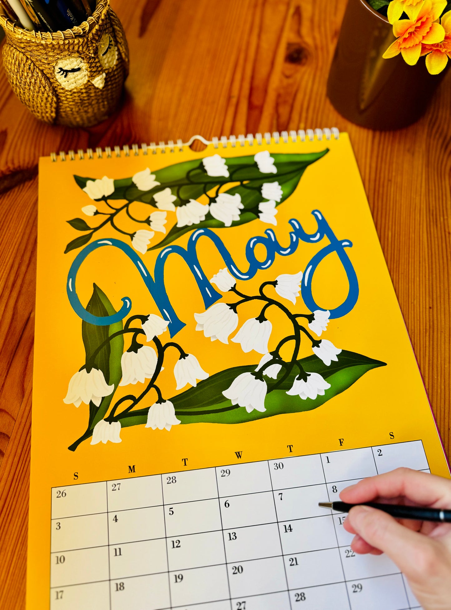 Botanical Floral Wall Calendar 2026 |Monthly Flower Illustrations | Gift for Gardener Friend or Mom